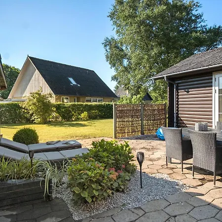 3 Bedroom Lovely In * Millinge