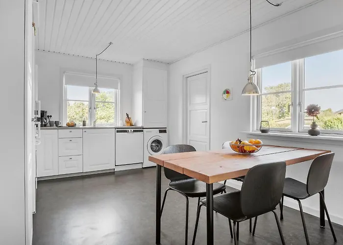 3 Bedroom Lovely In *