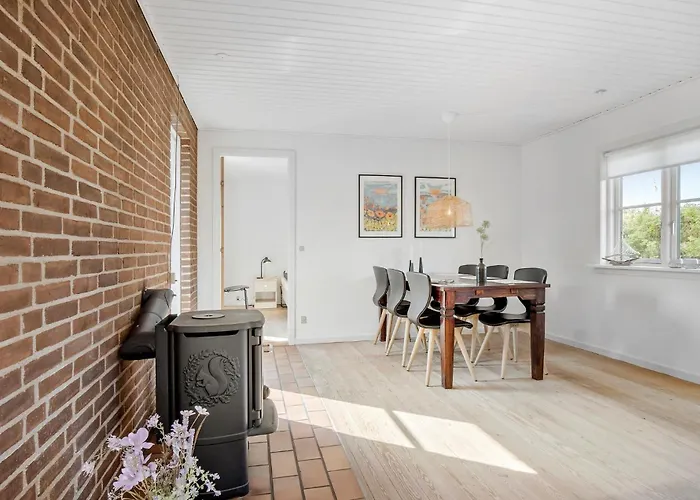 3 Bedroom Lovely In