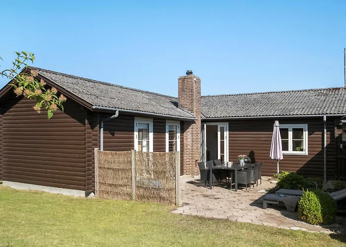 3 Bedroom Lovely In Millinge